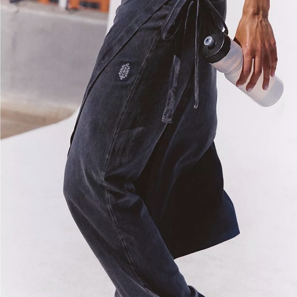 FP Movement Hot Shot Sarong pants Medium Navy blue EUC Free People - Picture 3 of 9